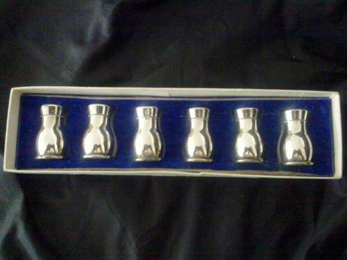 Louis plate salt and peper set - boxed - low,low price